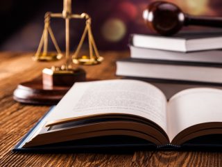 ../wp-content/uploads/2017/05/court_transcription_1-320x240.jpg